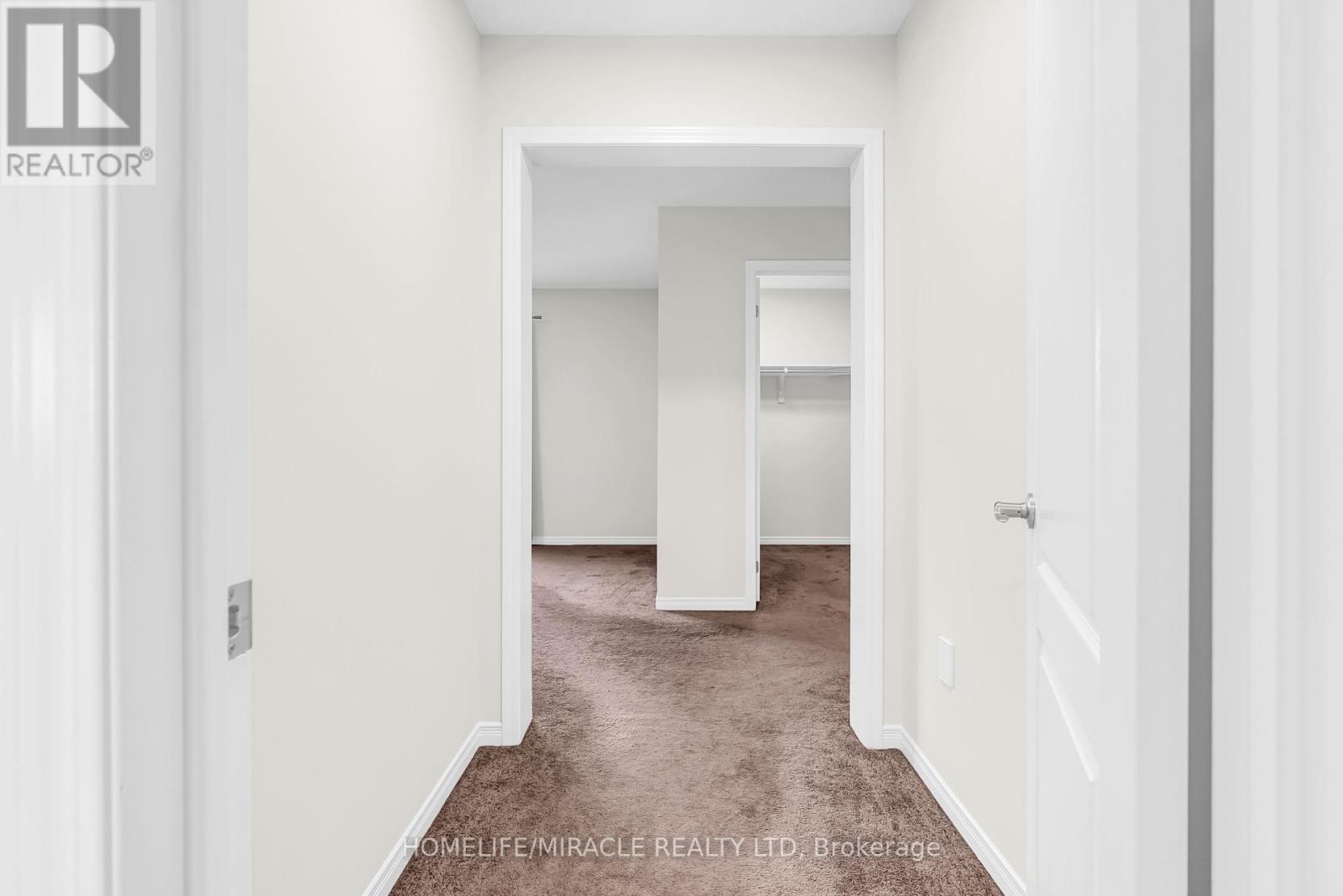 Photo 23 of 23 Royal Coachman Way, Hamilton ON