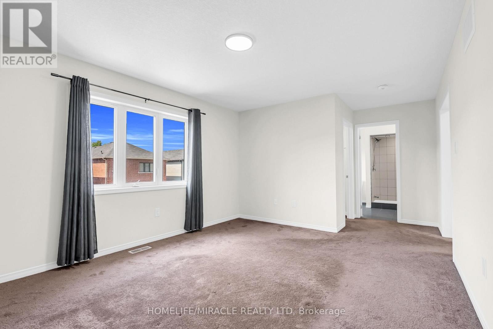 Photo 26 of 23 Royal Coachman Way, Hamilton ON