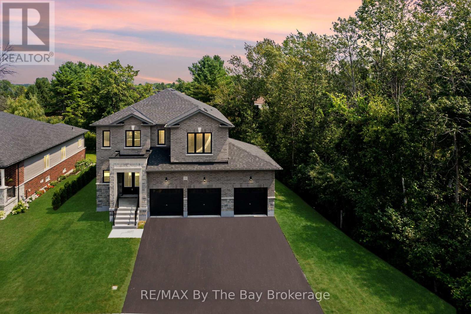 Photo 11 of 13 Emerald Street, Wasaga Beach ON