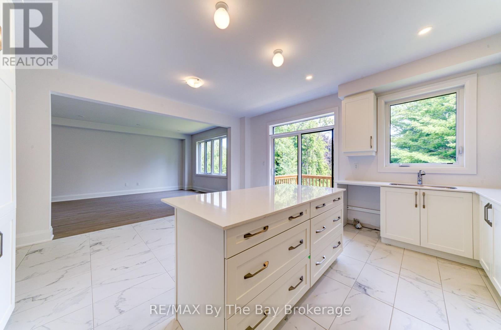 Photo 26 of 13 Emerald Street, Wasaga Beach ON