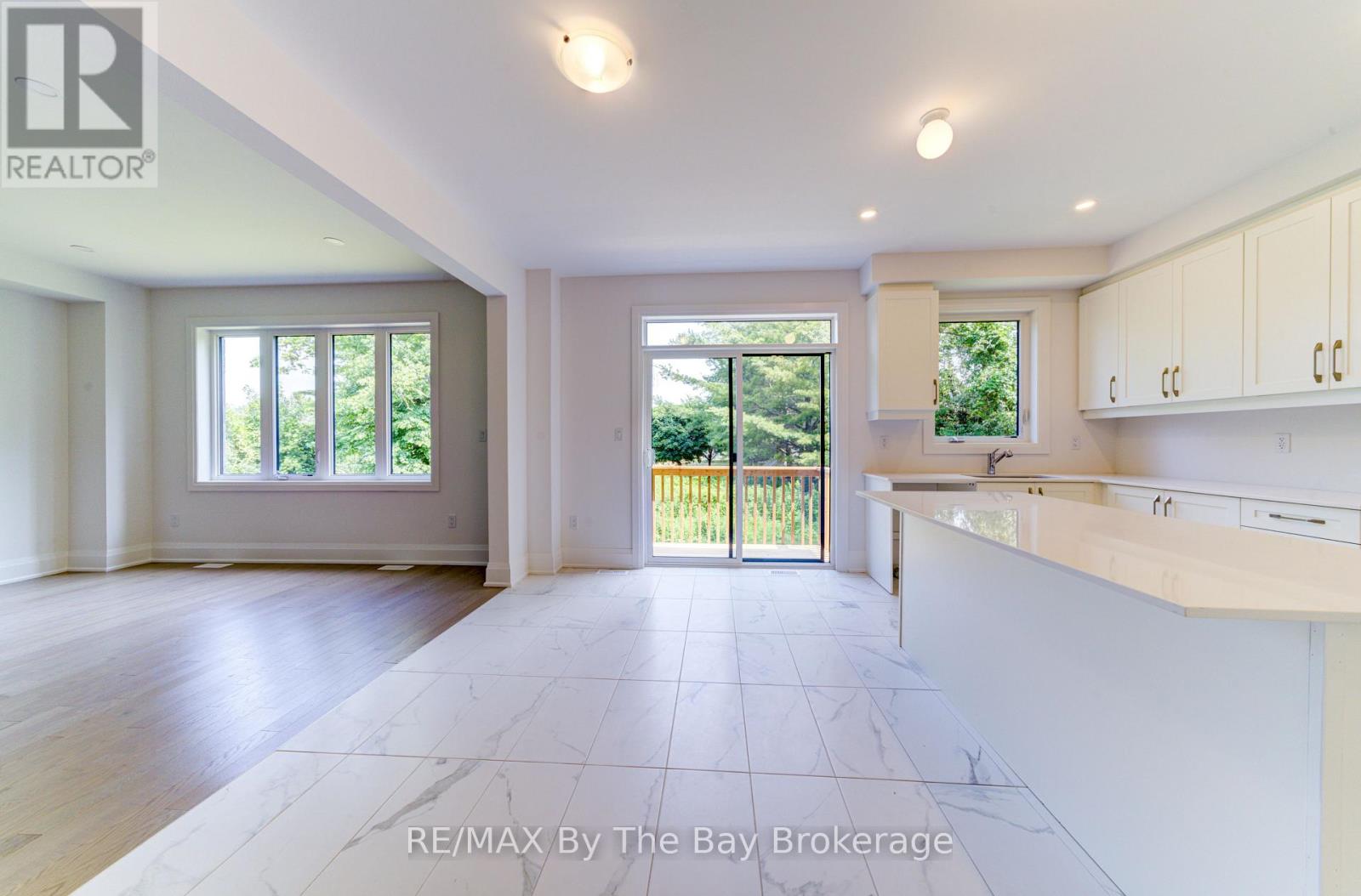 Photo 3 of 13 Emerald Street, Wasaga Beach ON
