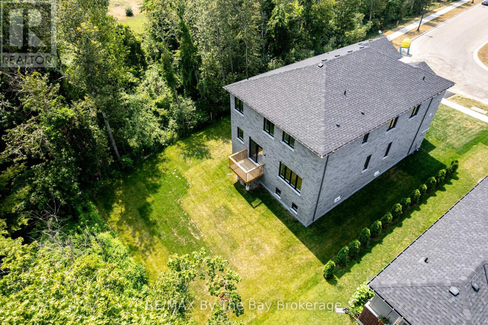 Photo 38 of 13 Emerald Street, Wasaga Beach ON