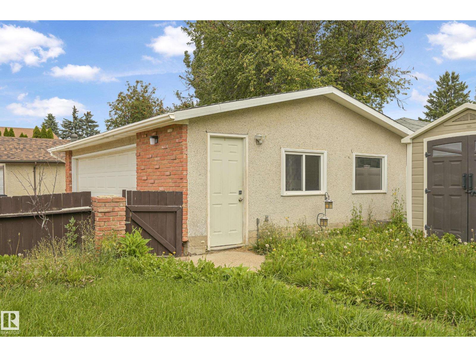 Photo 42 of 7208 139 Av Nw, Edmonton AB
