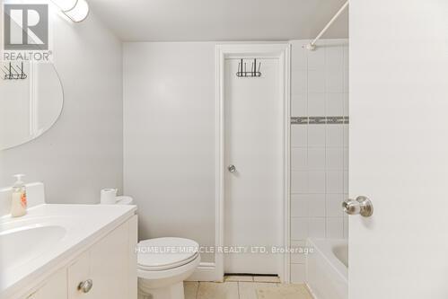 Photo 10 of 6 Beechwood Crescent, Brampton ON