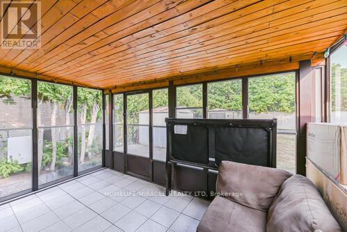 Photo 13 of 6 Beechwood Crescent, Brampton ON