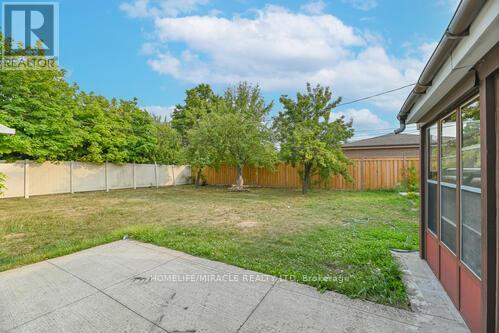 Photo 34 of 6 Beechwood Crescent, Brampton ON