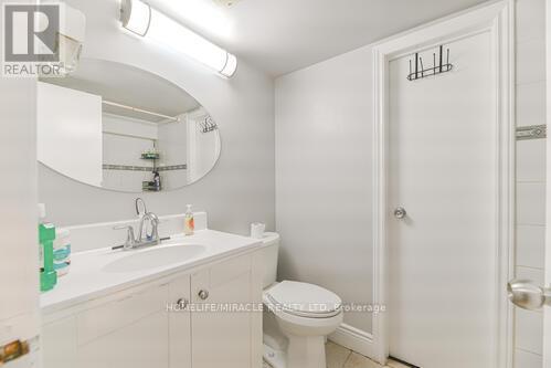 Photo 11 of 6 Beechwood Crescent, Brampton ON