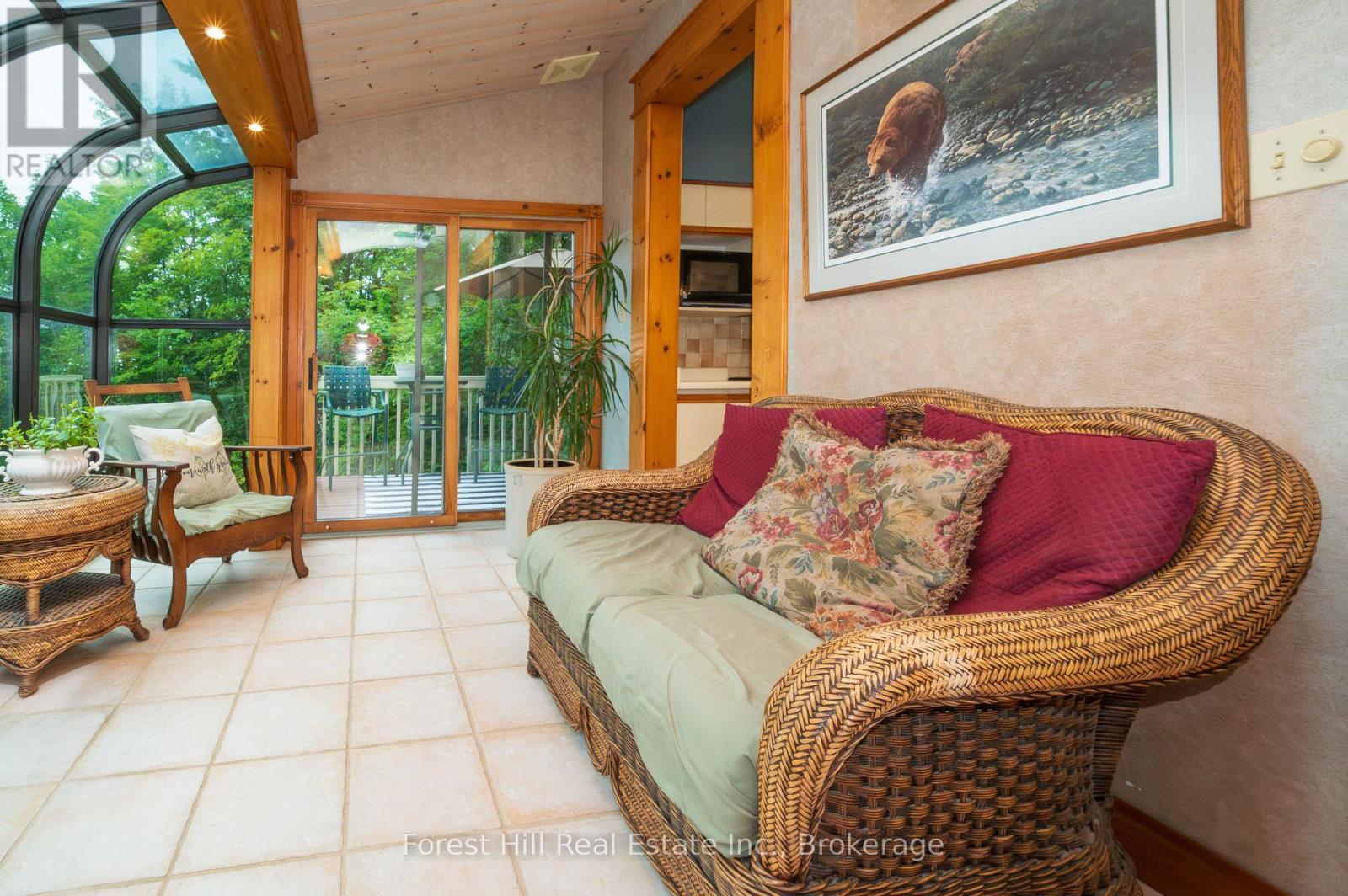 Photo 22 of 35 Westvale Drive S, Bracebridge ON
