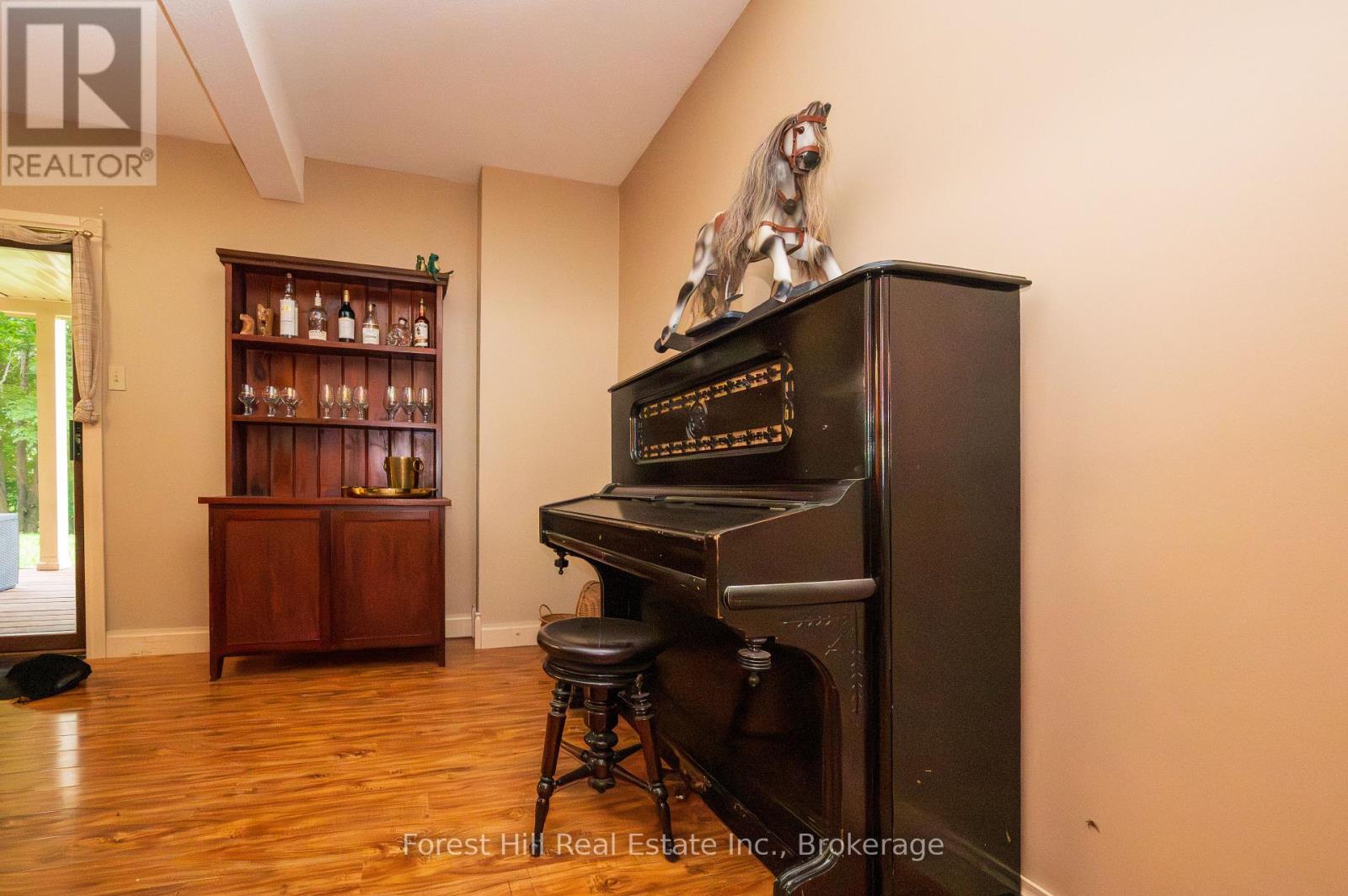 Photo 24 of 35 Westvale Drive S, Bracebridge ON