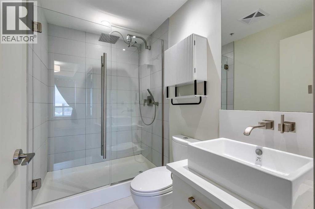 Single Family House for Sale in   Shawnee Hill SW Shawnee Slopes Calgary 