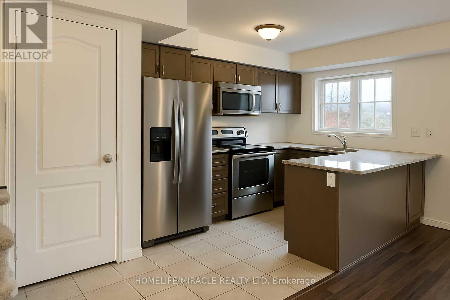 Photo 13 of 18 2508 Post Road, Oakville ON