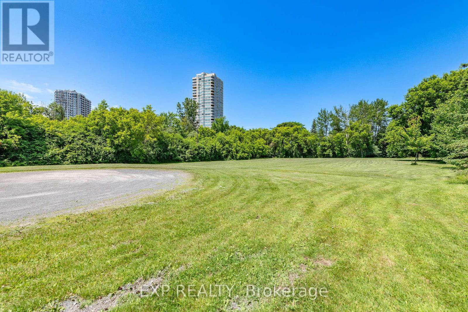 Photo 40 of 1552 Caledon Street, Ottawa ON