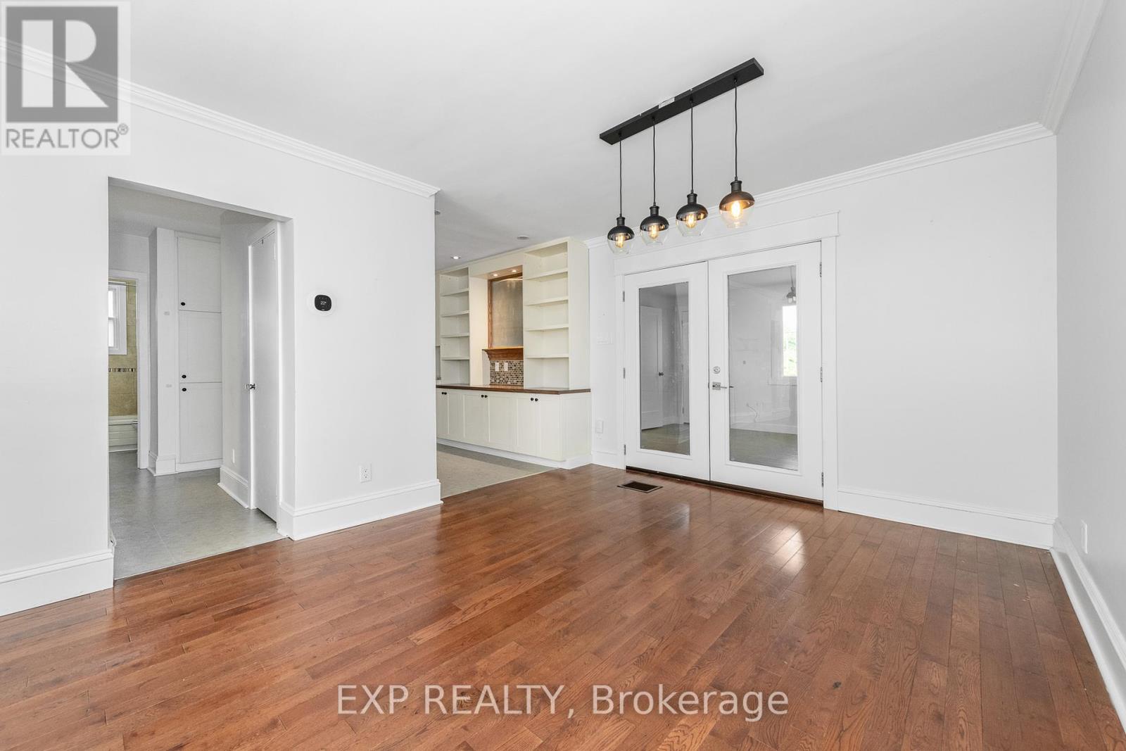 Photo 9 of 1552 Caledon Street, Ottawa ON