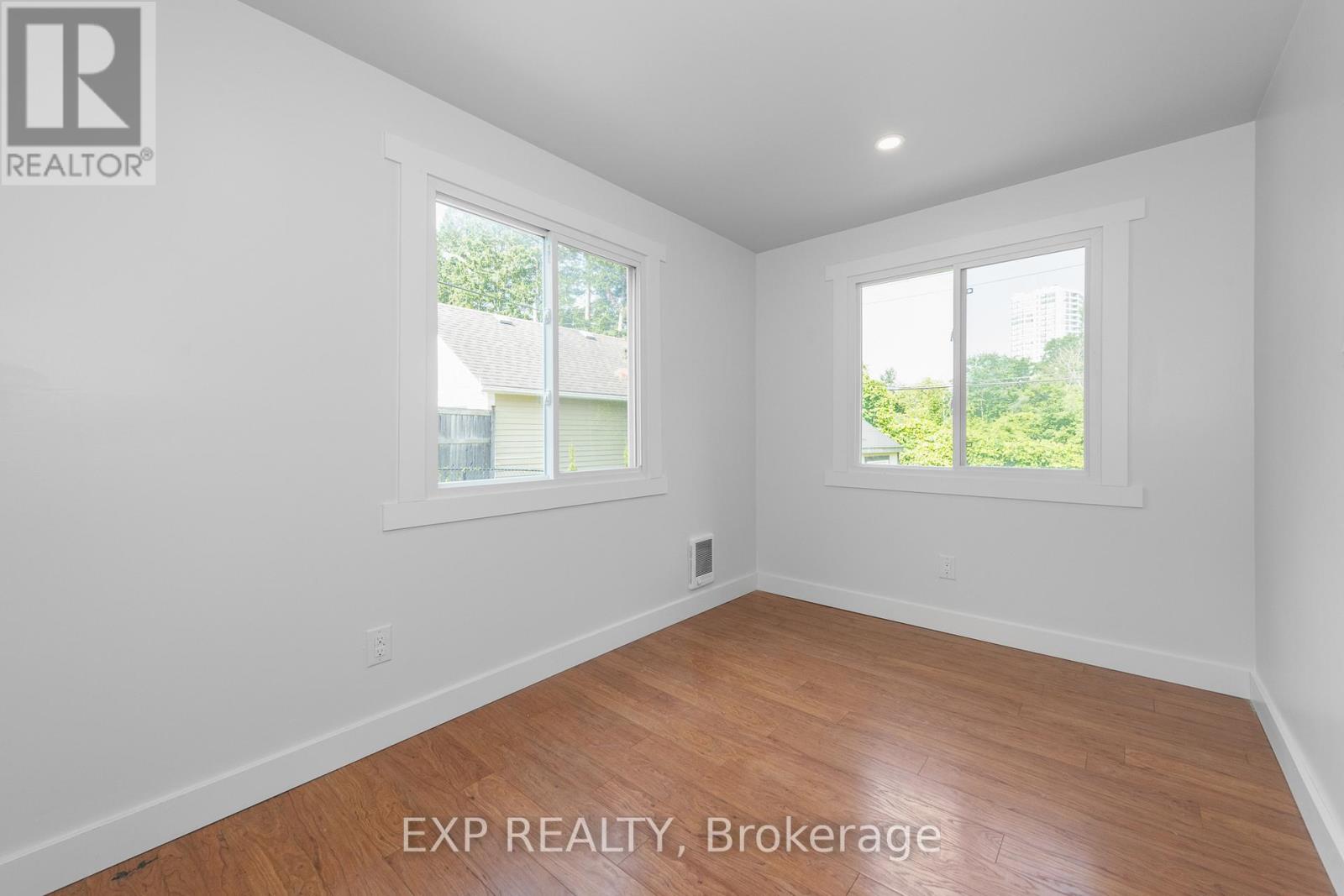 Photo 22 of 1552 Caledon Street, Ottawa ON