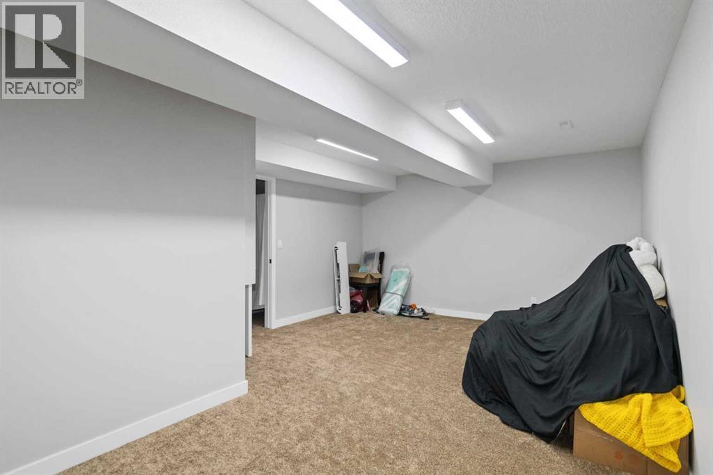 Photo 18 of 180 Almond Crescent, Fort Mcmurray AB