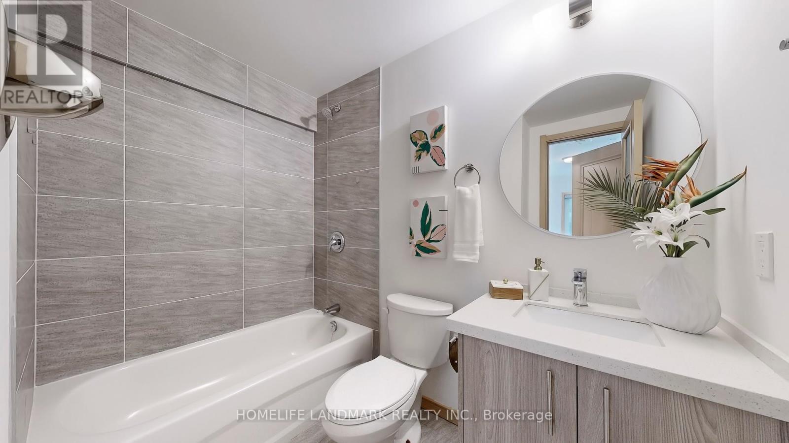 Photo 26 of D 207 200 Chester Le Boulevard, Toronto ON