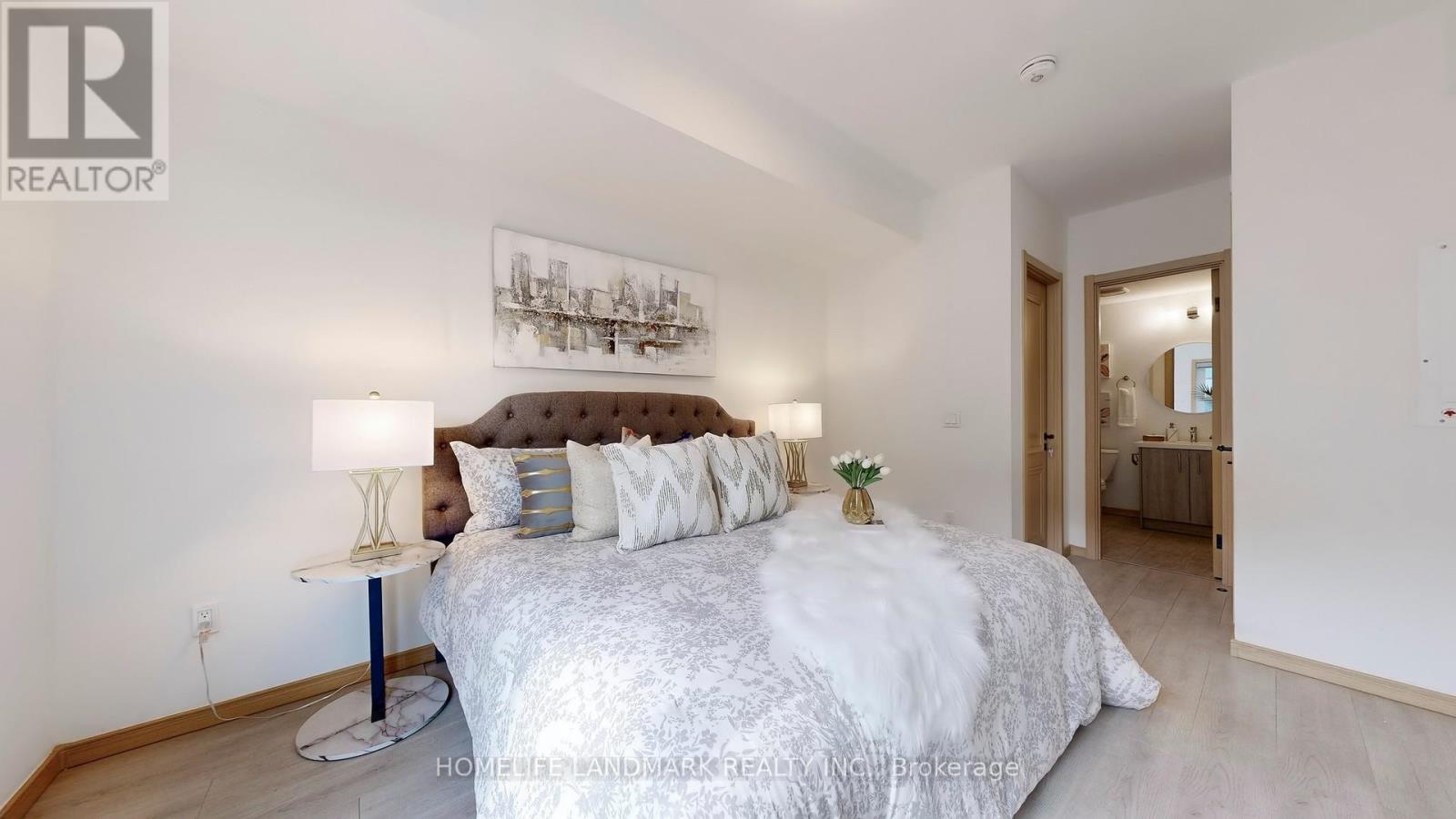 Photo 23 of D 207 200 Chester Le Boulevard, Toronto ON