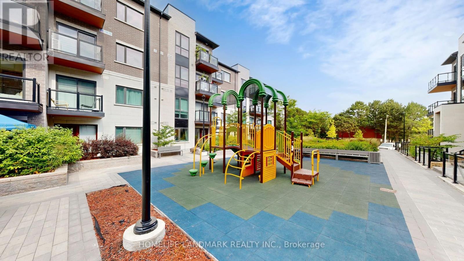 Photo 42 of D 207 200 Chester Le Boulevard, Toronto ON