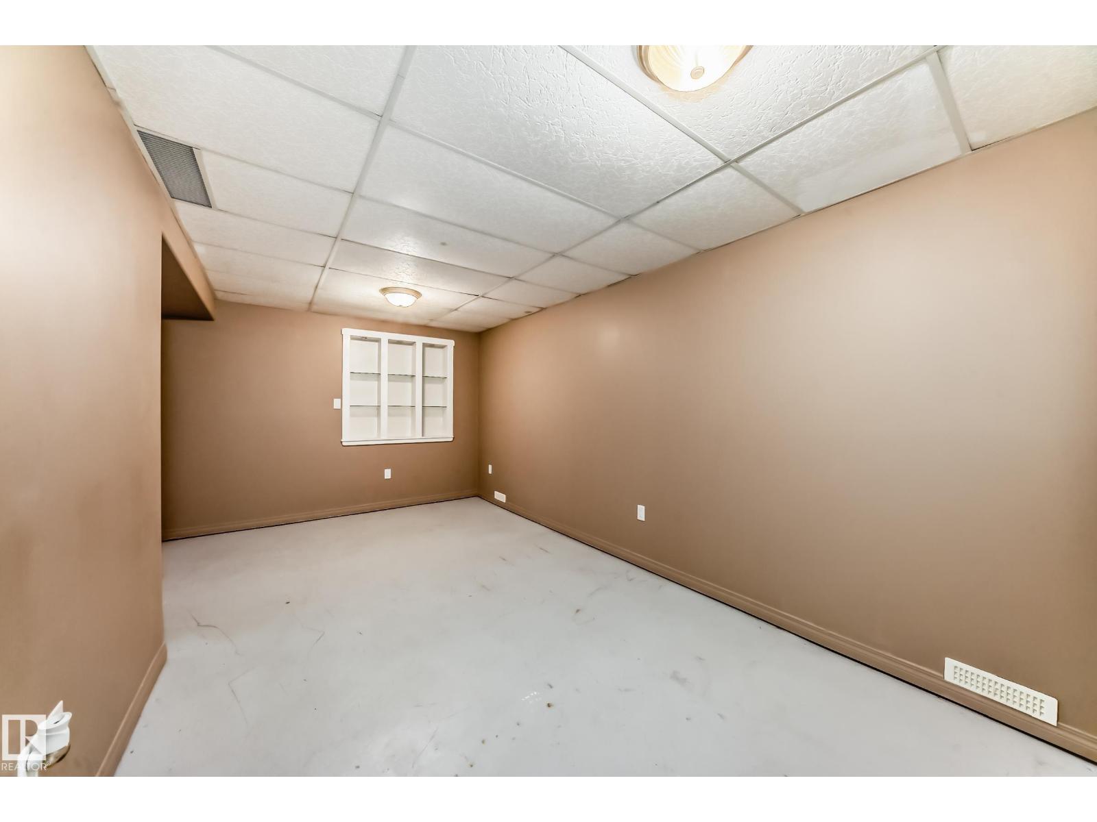 Photo 37 of 38 1415 62 St Nw, Edmonton AB