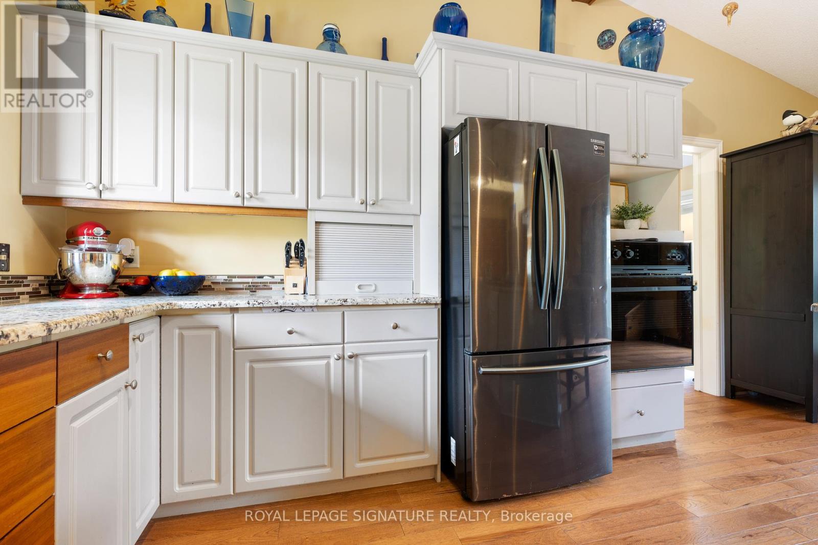 Photo 34 of 425 Norfolk Street S, Norfolk ON