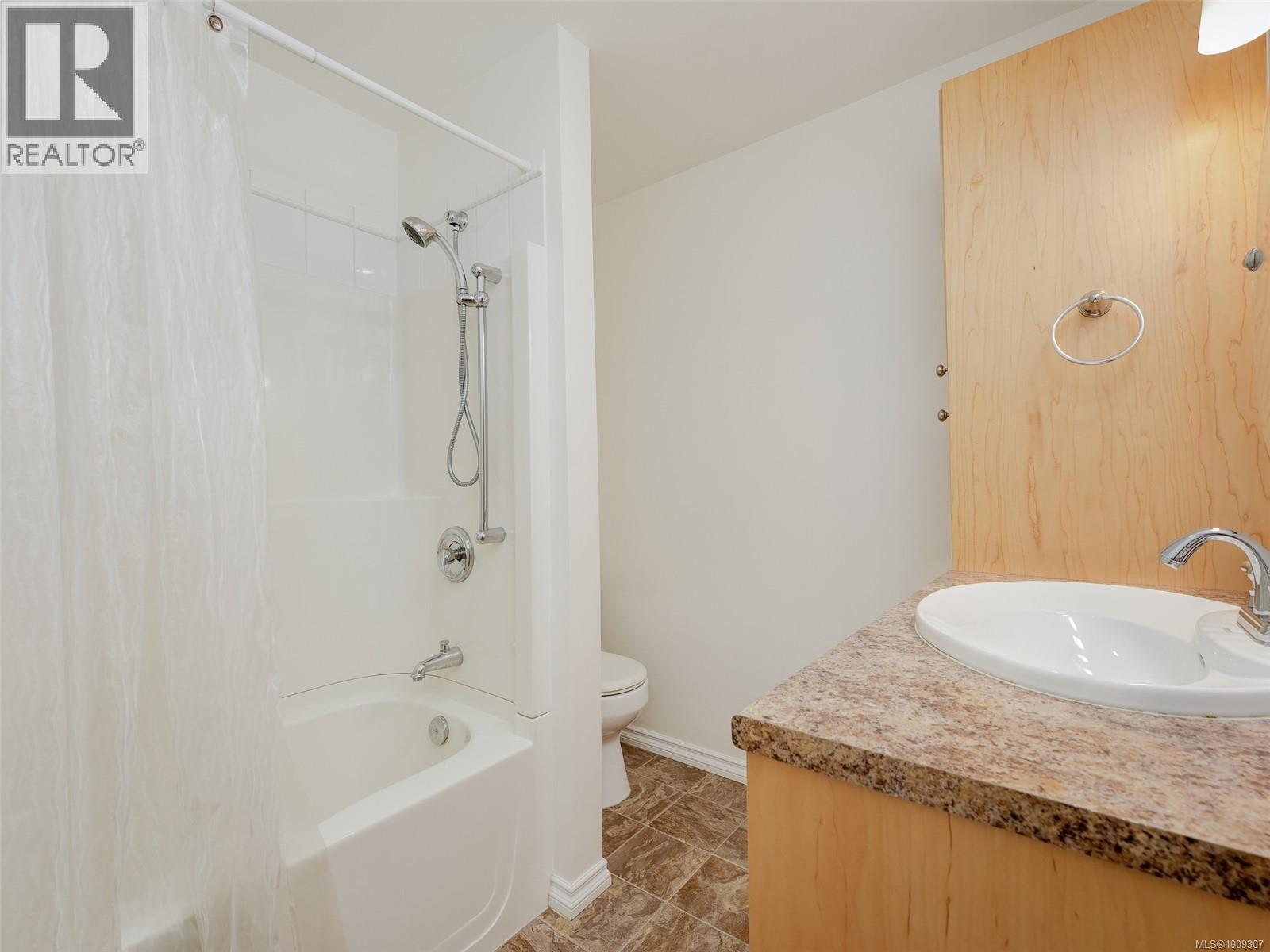 Photo 16 of 308 9560 Fifth St, Sidney BC
