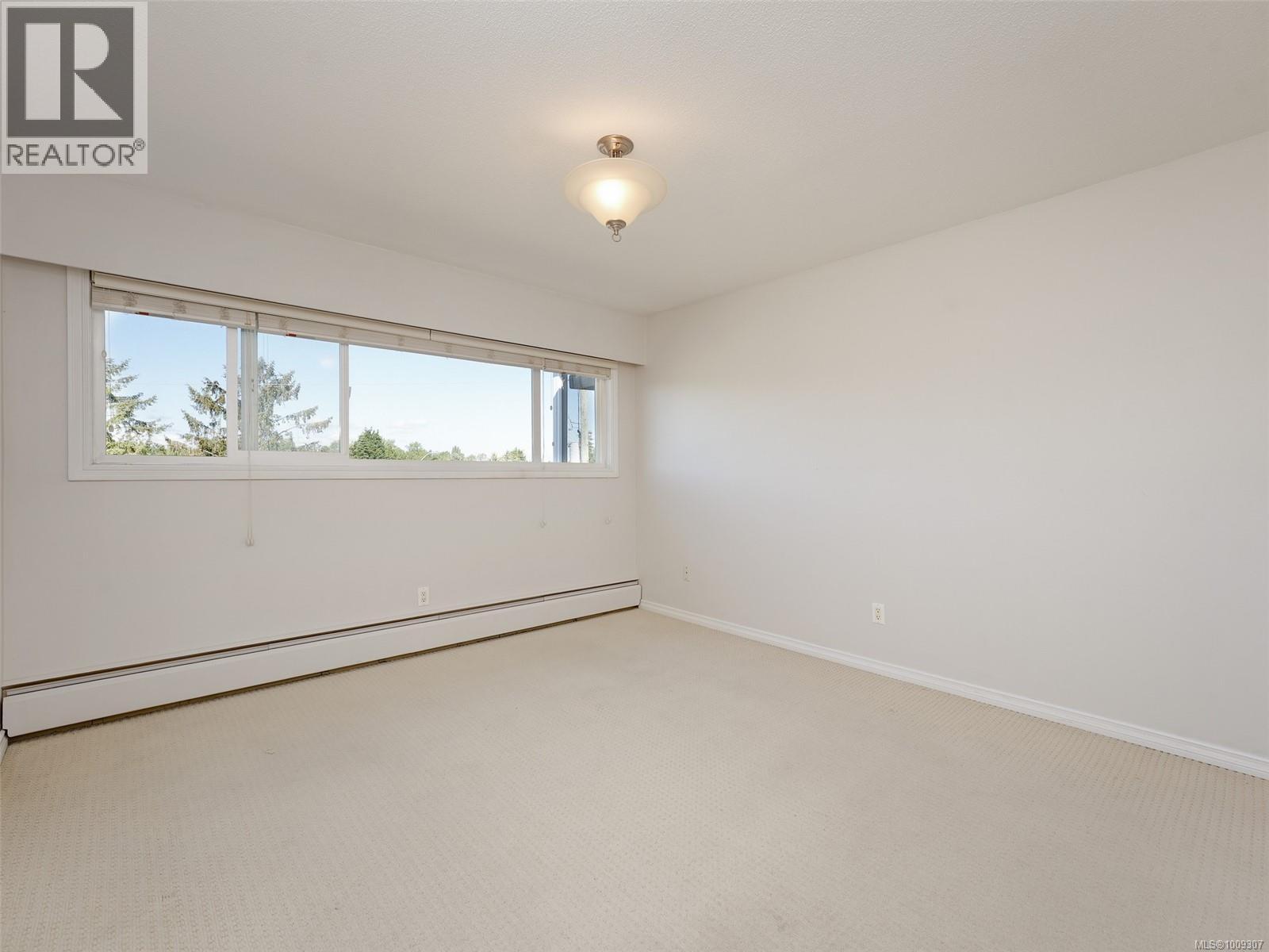Photo 13 of 308 9560 Fifth St, Sidney BC
