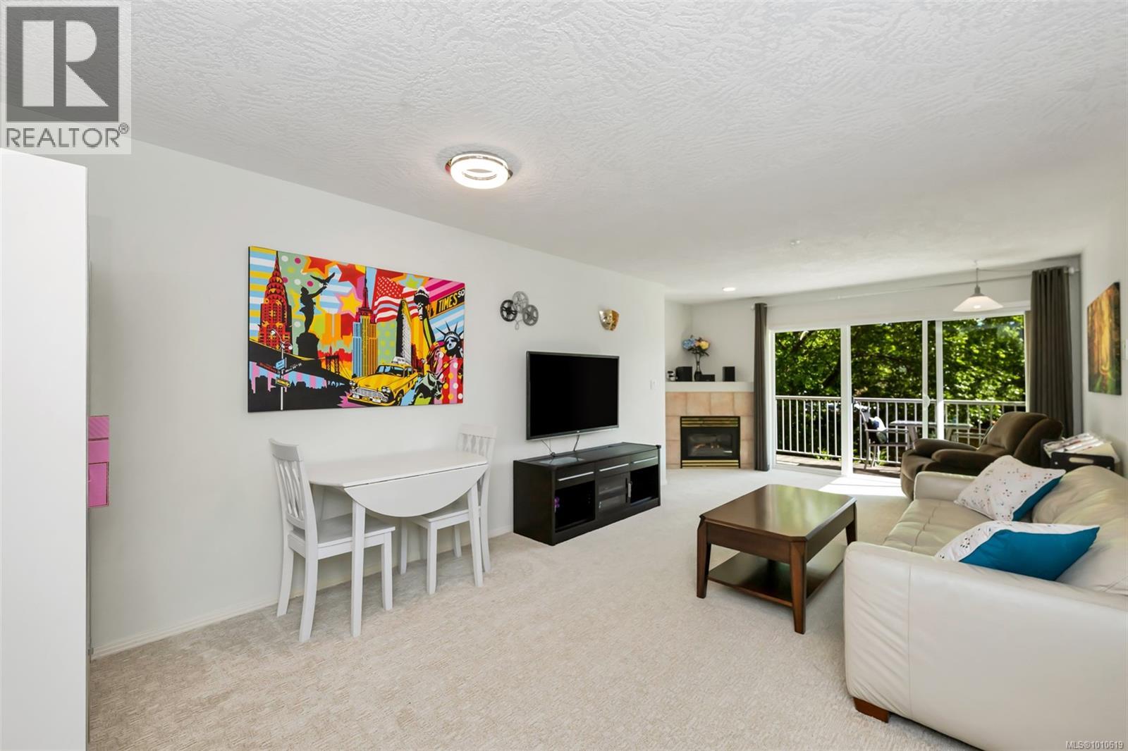 Photo 8 of 204 1240 Verdier Ave, Central Saanich BC