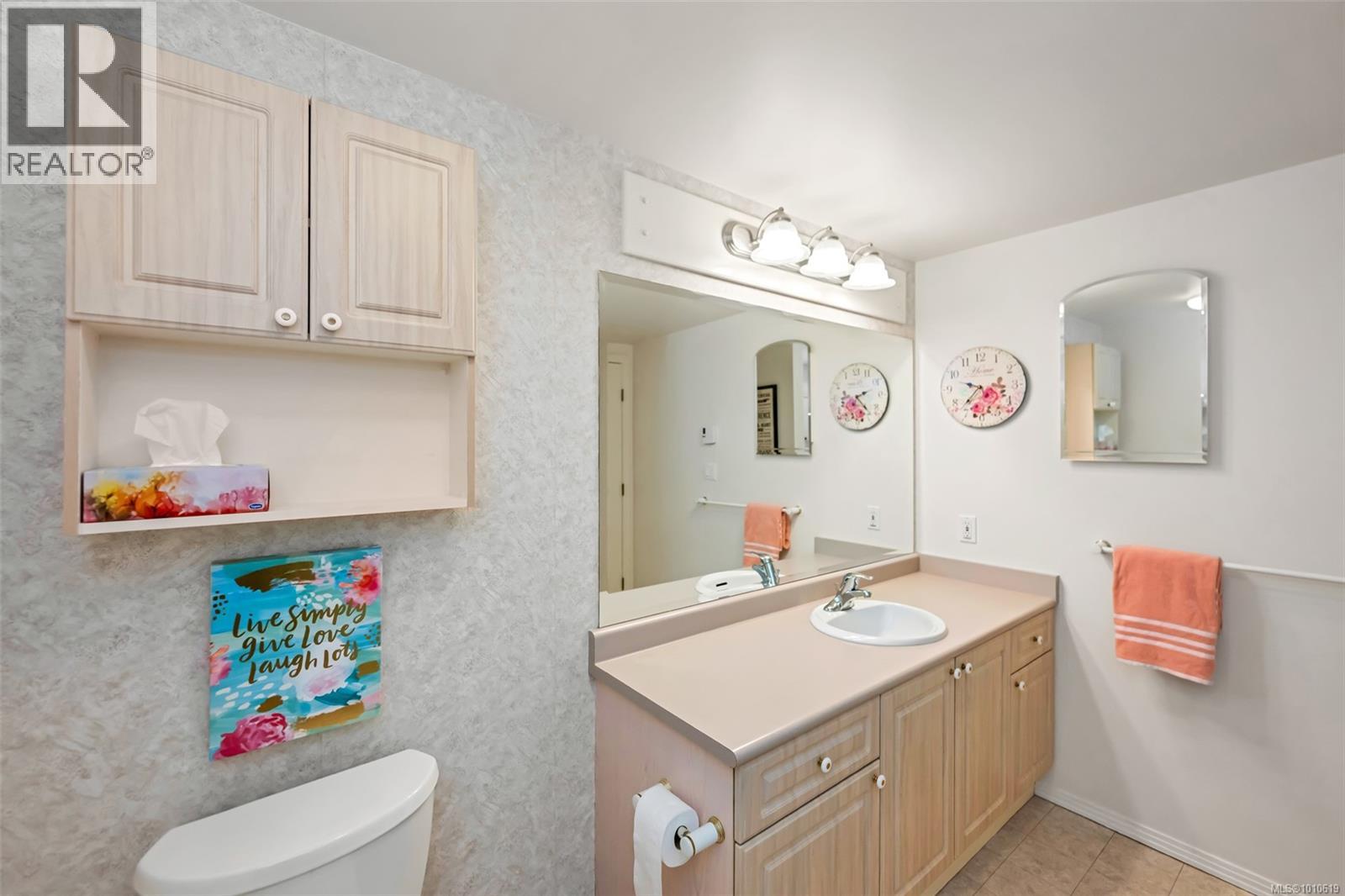 Photo 18 of 204 1240 Verdier Ave, Central Saanich BC