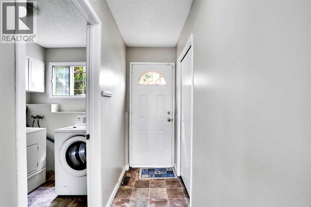 Single Family House 4 Level for Sale in  Rundlemere Road NE Rundle Calgary 