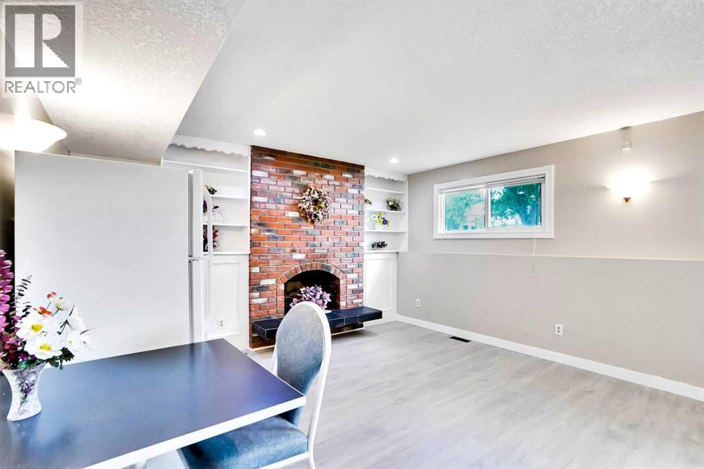 Single Family House 4 Level for Sale in  Rundlemere Road NE Rundle Calgary 