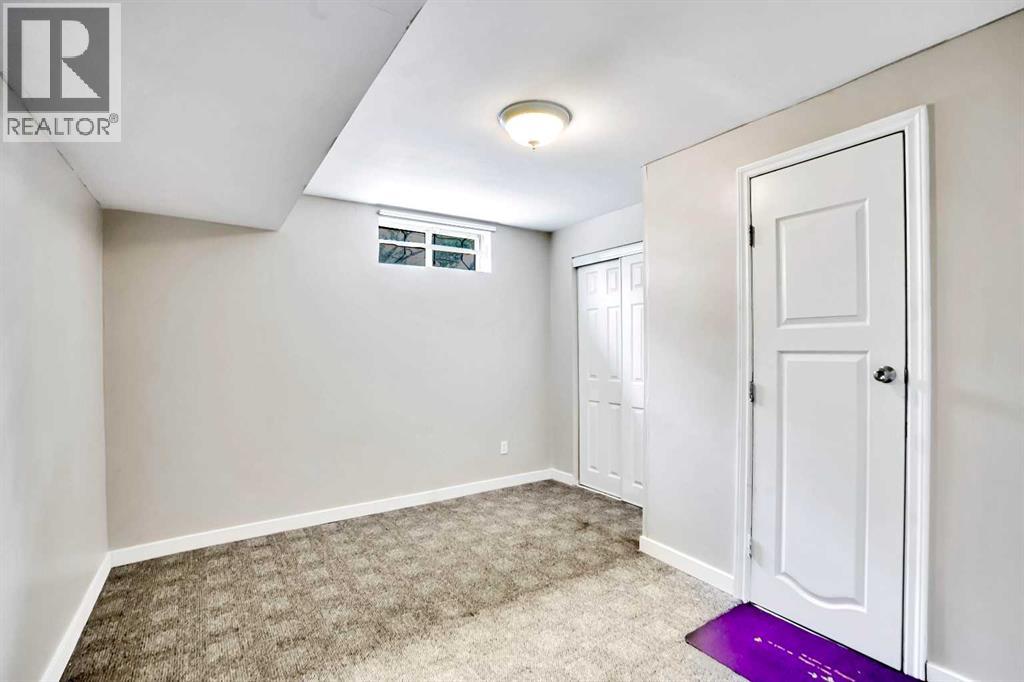 Single Family House 4 Level for Sale in  Rundlemere Road NE Rundle Calgary 