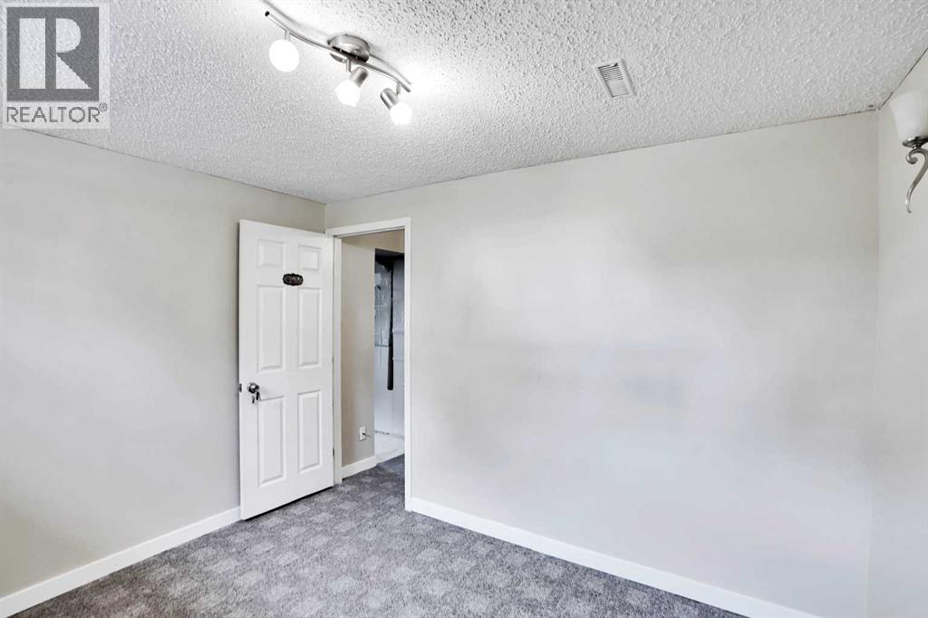 Single Family House 4 Level for Sale in  Rundlemere Road NE Rundle Calgary 