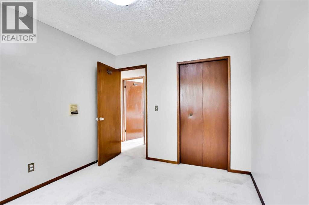 Single Family House 4 Level for Sale in  Rundlemere Road NE Rundle Calgary 