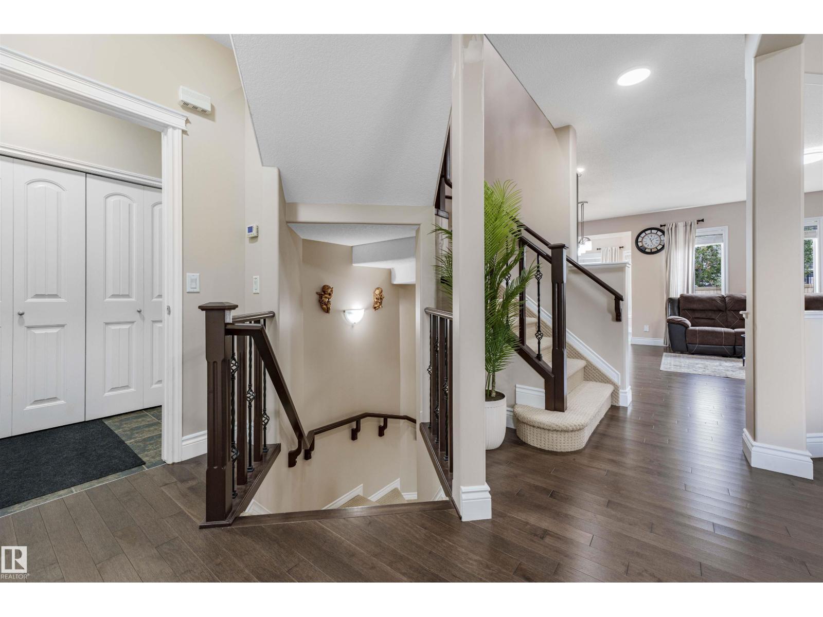 Photo 10 of 1705 63 A Street Sw, Edmonton AB
