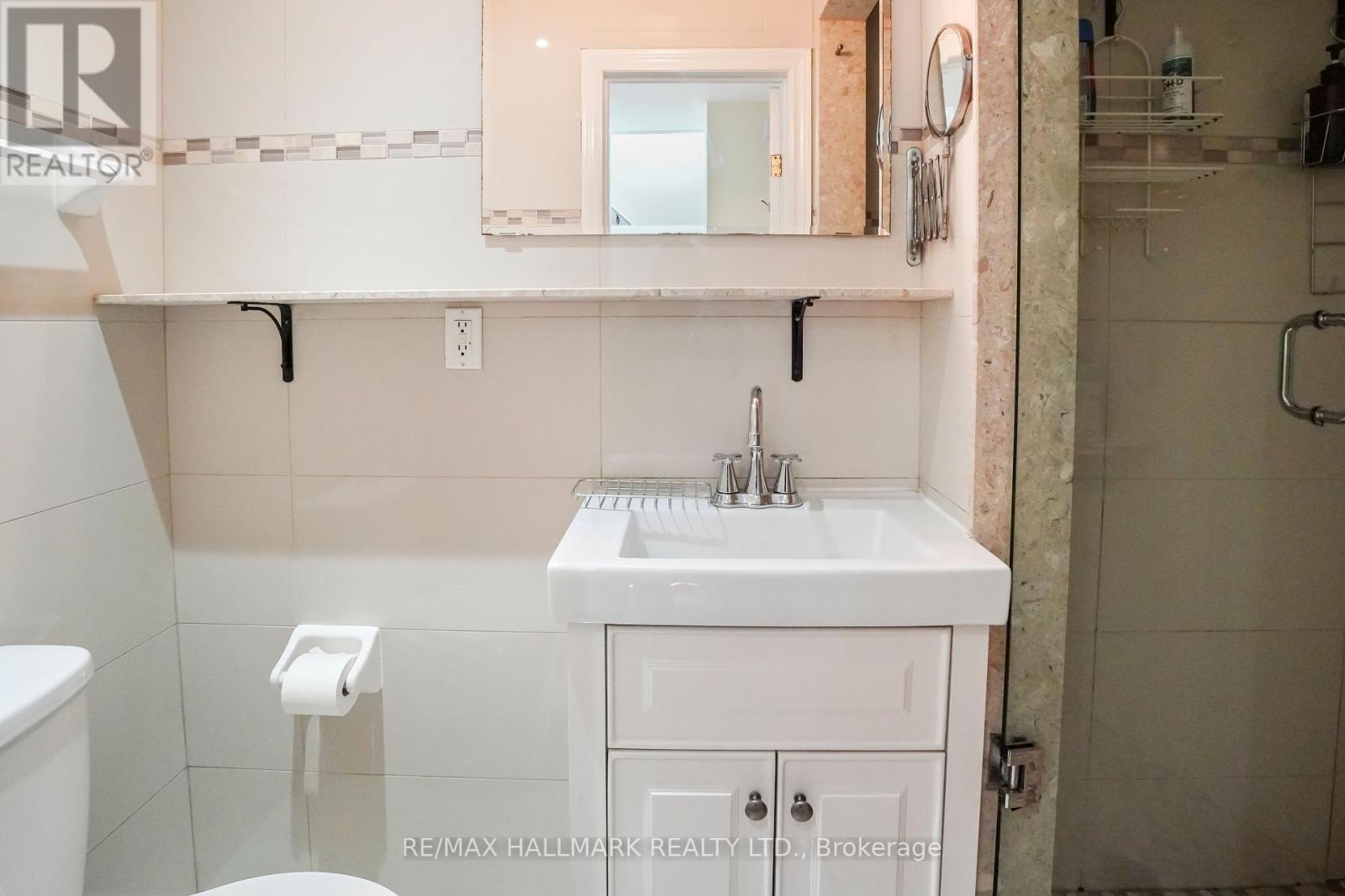 Photo 7 of Unit 2 702 Bathurst Street, Toronto ON