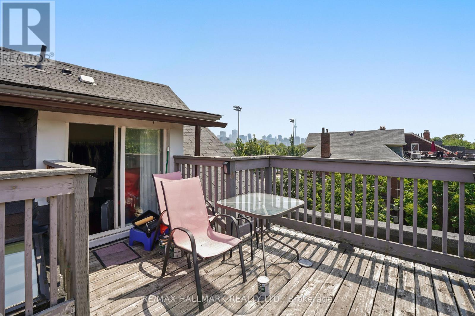 Photo 9 of Unit 2 702 Bathurst Street, Toronto ON