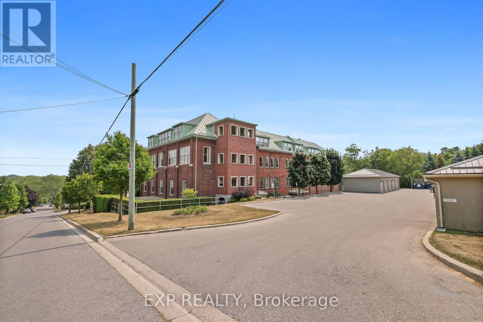 Photo 34 of 302 72 Pine Street N, Port Hope ON