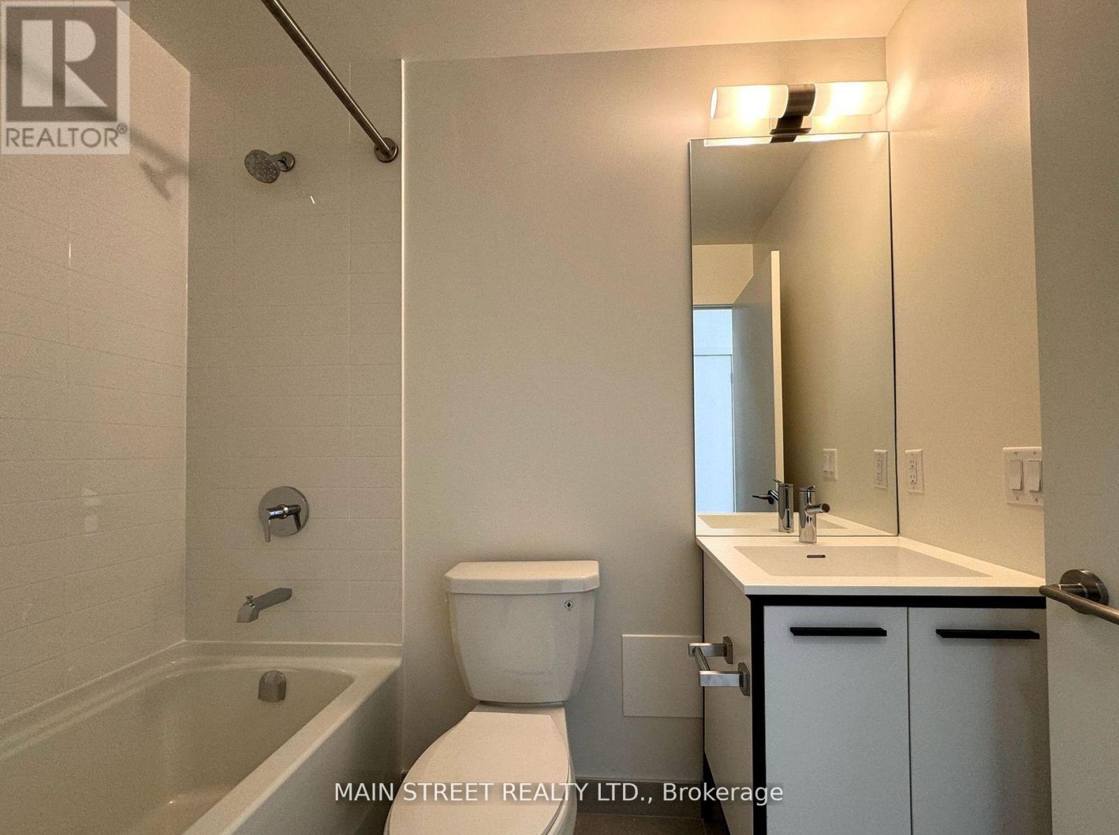 Photo 13 of 1506 185 Deerfield Road, Newmarket ON