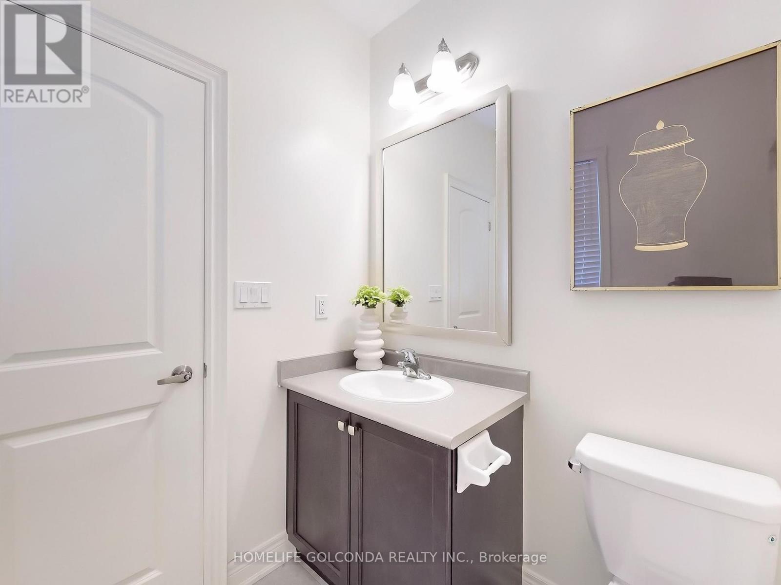 Photo 30 of 21 Planet Street, Richmond Hill ON