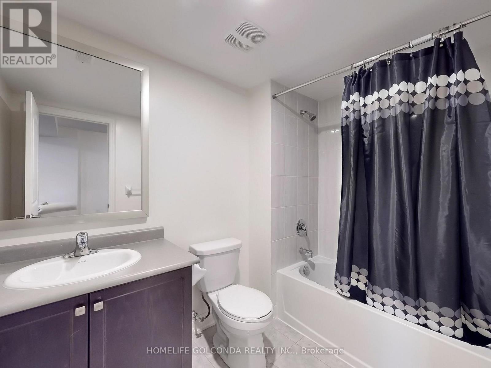 Photo 45 of 21 Planet Street, Richmond Hill ON