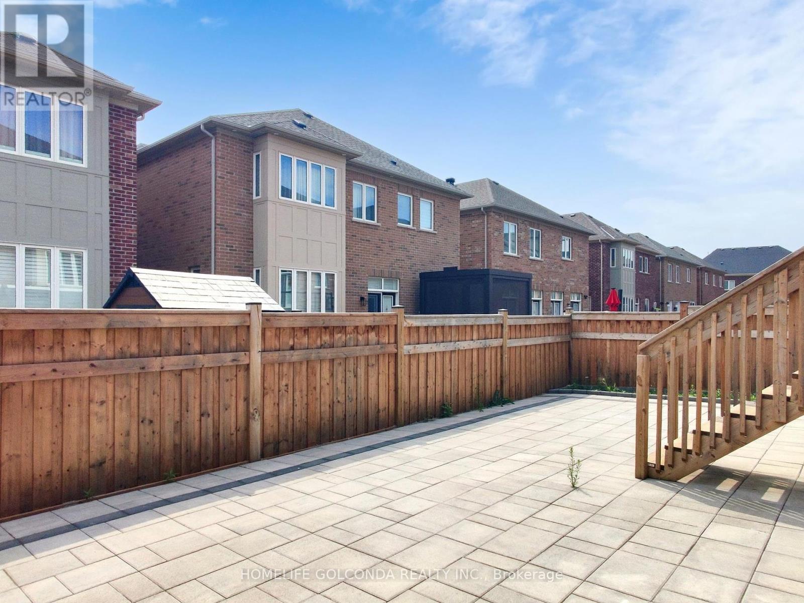 Photo 48 of 21 Planet Street, Richmond Hill ON