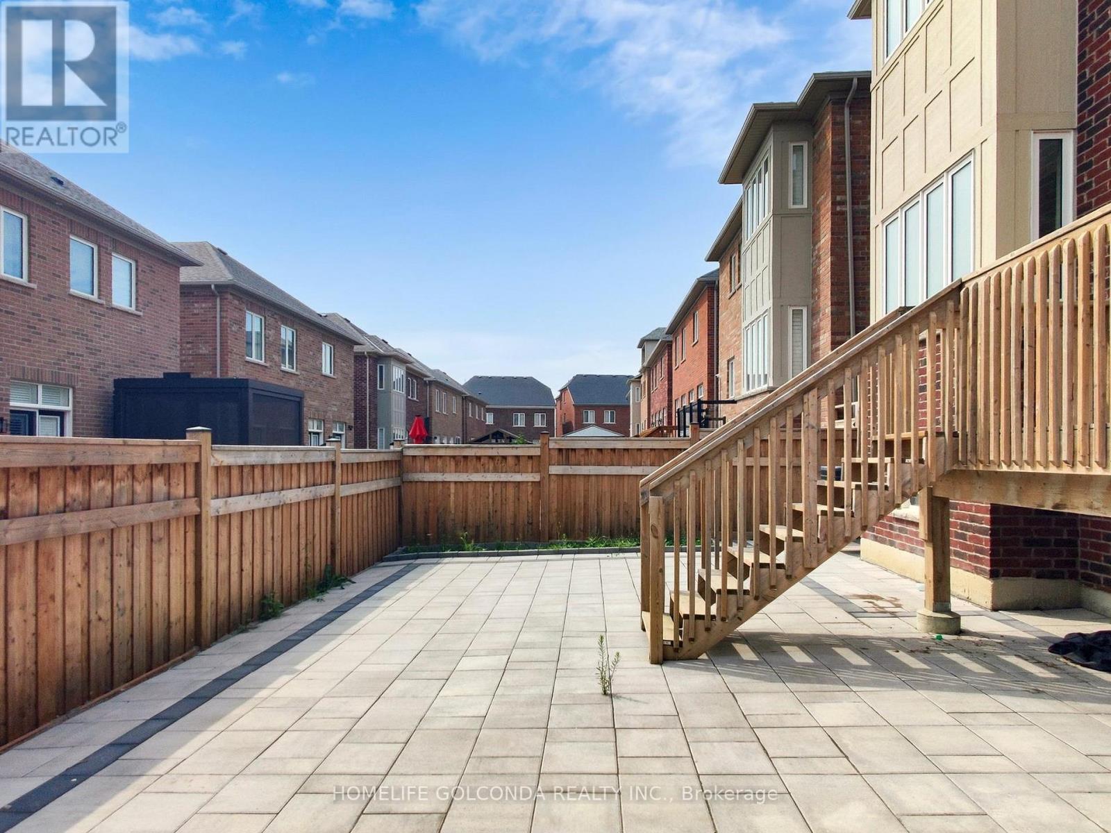 Photo 49 of 21 Planet Street, Richmond Hill ON
