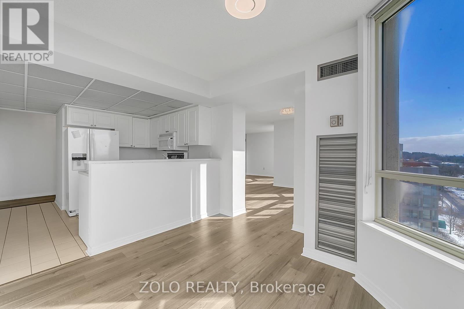 Photo 15 of 819 309 Major Mackenzie Drive E, Richmond Hill ON