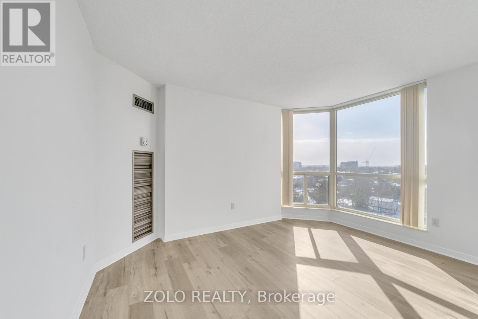 Photo 24 of 819 309 Major Mackenzie Drive E, Richmond Hill ON