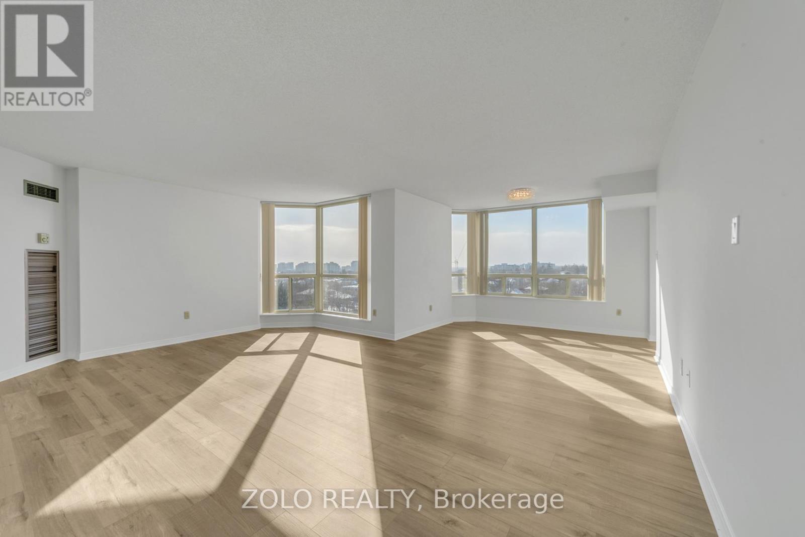 Photo 22 of 819 309 Major Mackenzie Drive E, Richmond Hill ON