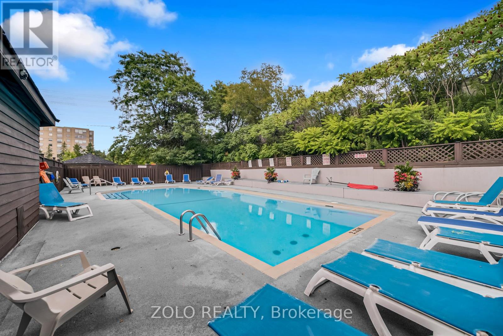 Photo 9 of 819 309 Major Mackenzie Drive E, Richmond Hill ON