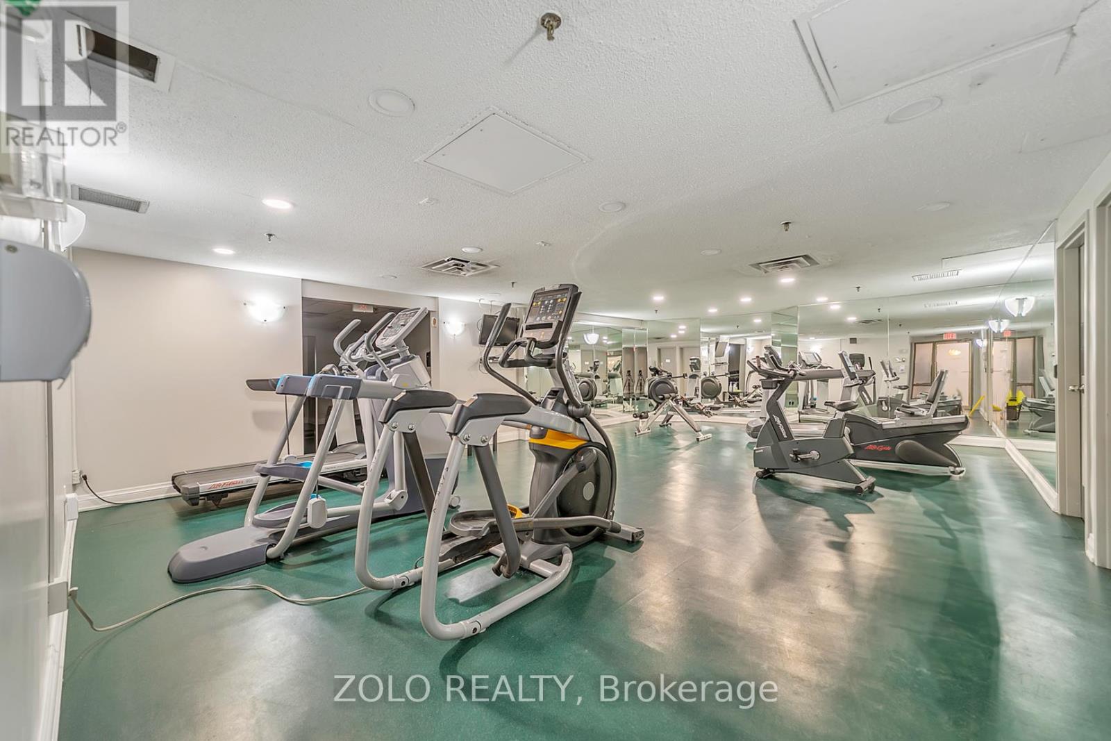 Photo 2 of 819 309 Major Mackenzie Drive E, Richmond Hill ON