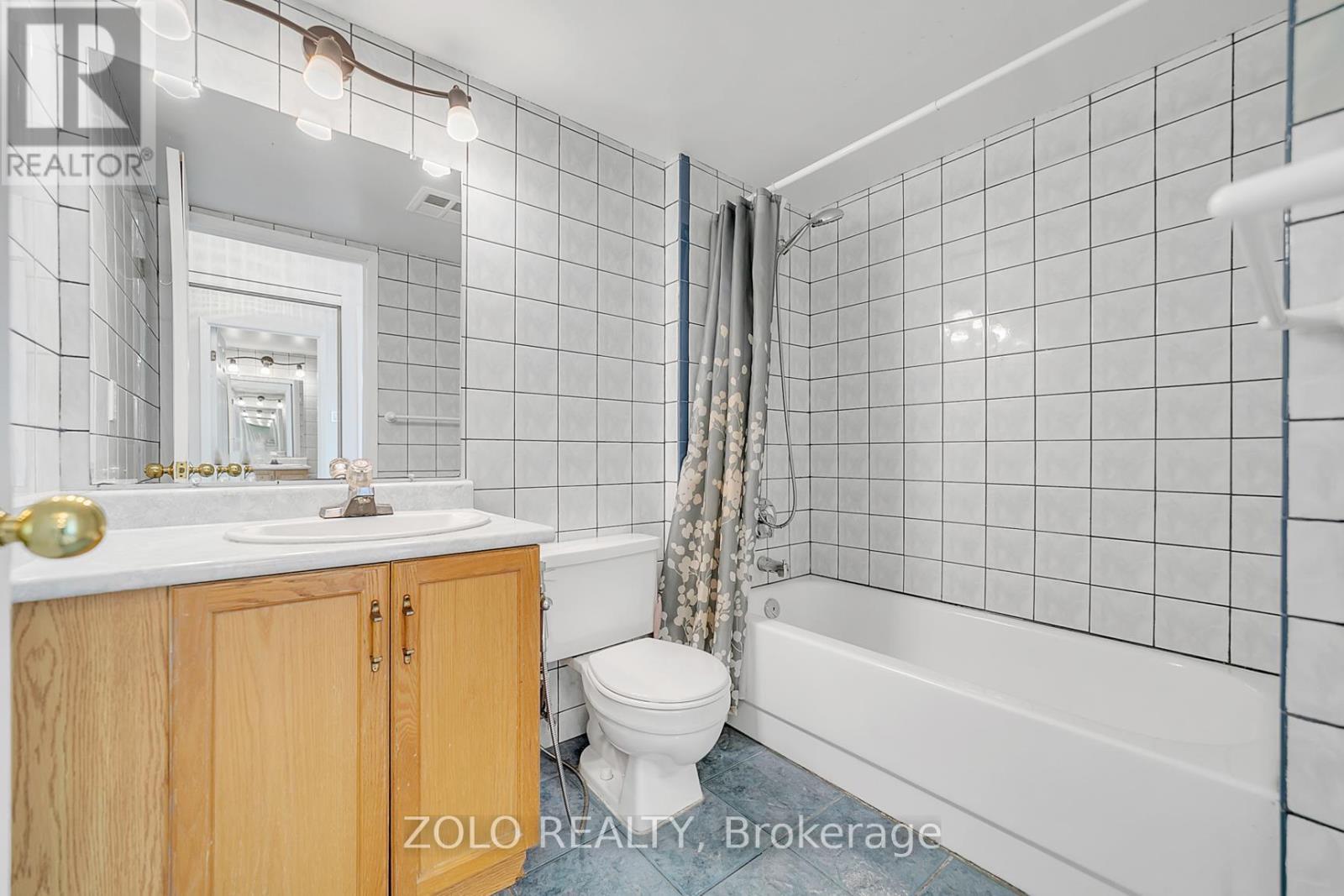 Photo 25 of 819 309 Major Mackenzie Drive E, Richmond Hill ON