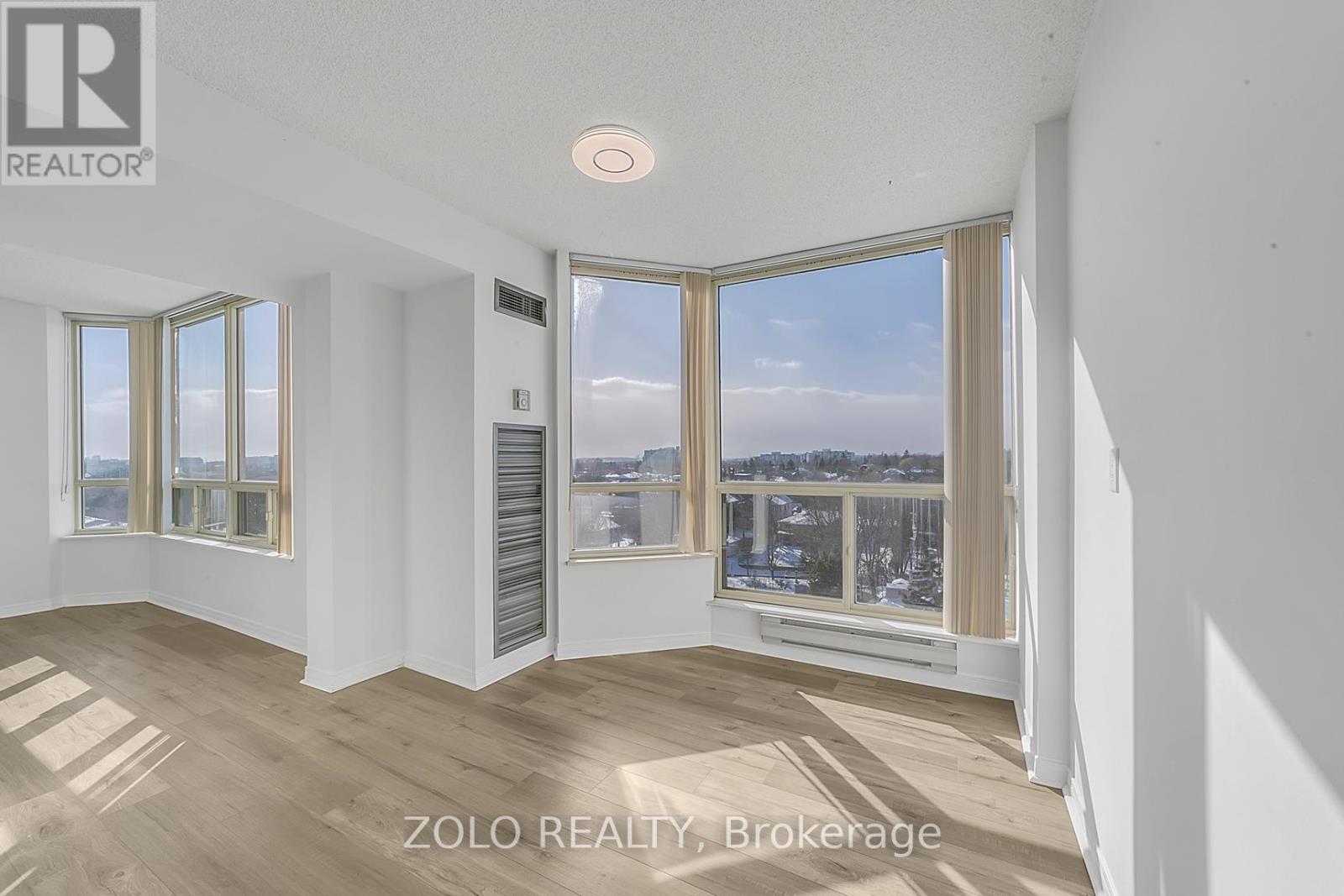 Photo 38 of 819 309 Major Mackenzie Drive E, Richmond Hill ON