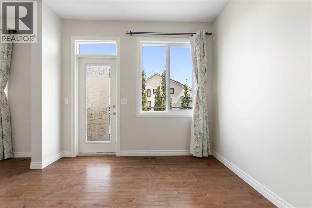 Photo 15 of 141 Sherwood Heights Nw, Calgary AB